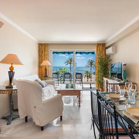 Front Apartment *